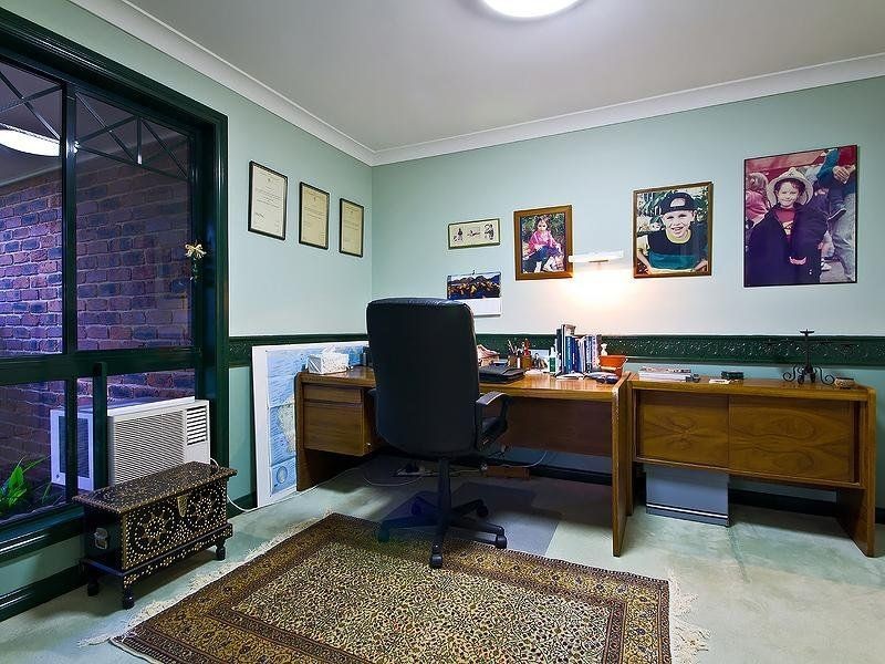 Mount Ommaney QLD 4074