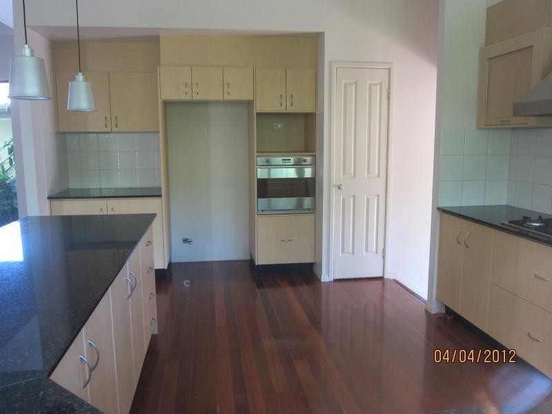 Mount Ommaney QLD 4074