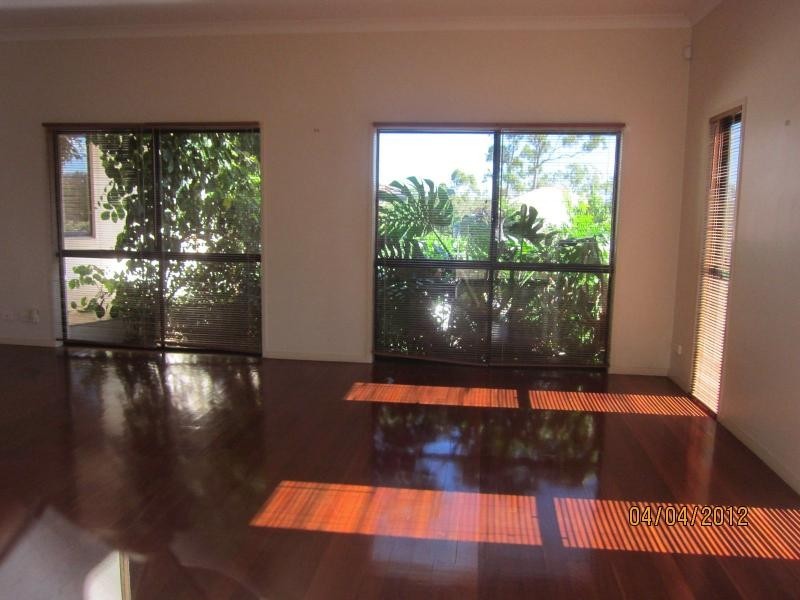 Mount Ommaney QLD 4074