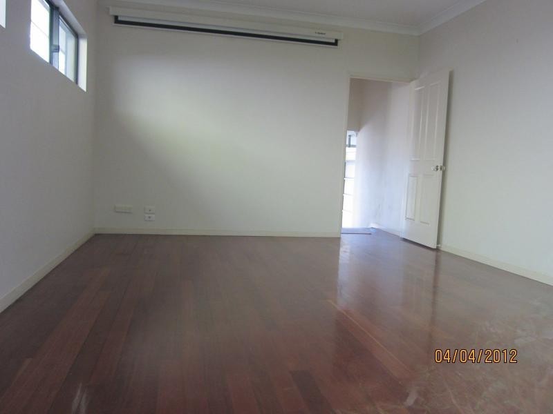 Mount Ommaney QLD 4074