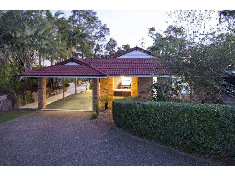 34 Leopard Tree Crescent, Sinnamon Park QLD 4073