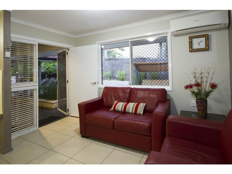 34 Leopard Tree Crescent, Sinnamon Park QLD 4073