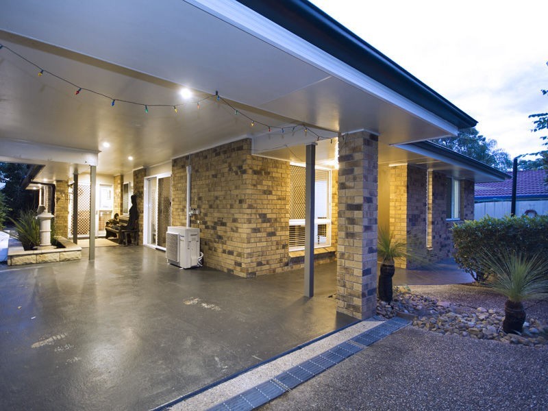 34 Leopard Tree Crescent, Sinnamon Park QLD 4073