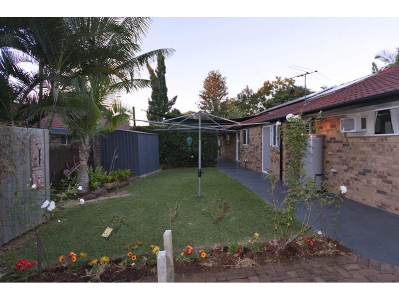 34 Leopard Tree Crescent, Sinnamon Park QLD 4073
