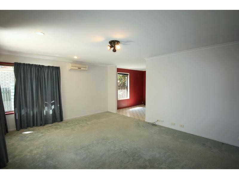 20 Loddon Street, Riverhills QLD 4074