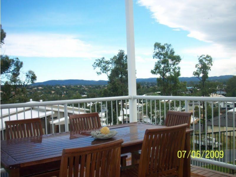 Seventeen Mile Rocks QLD 4073