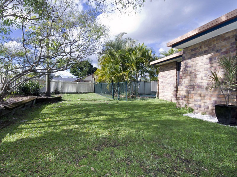 120 Hazelton Street, Riverhills QLD 4074