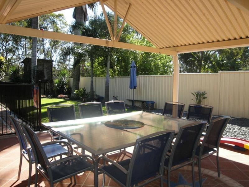 37 Dove Tree Crescent, Sinnamon Park QLD 4073