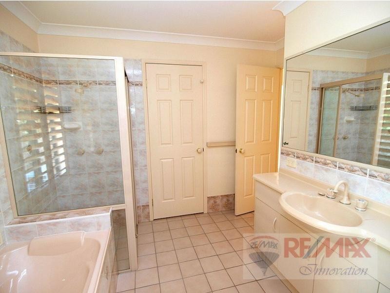 Sinnamon Park QLD 4073