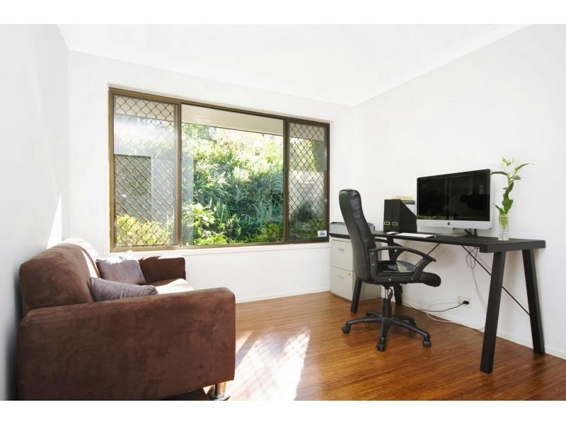 6 Moncrieff Court, Mount Ommaney QLD 4074