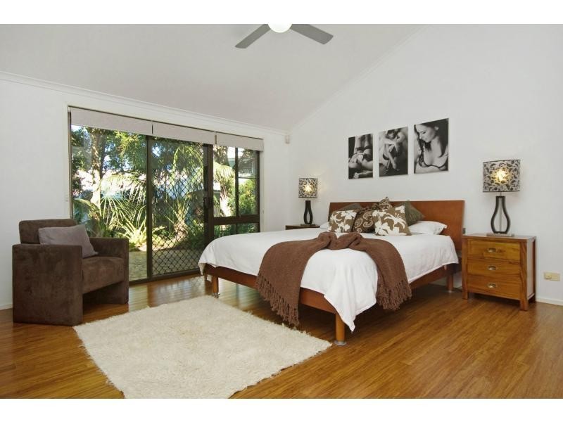 6 Moncrieff Court, Mount Ommaney QLD 4074