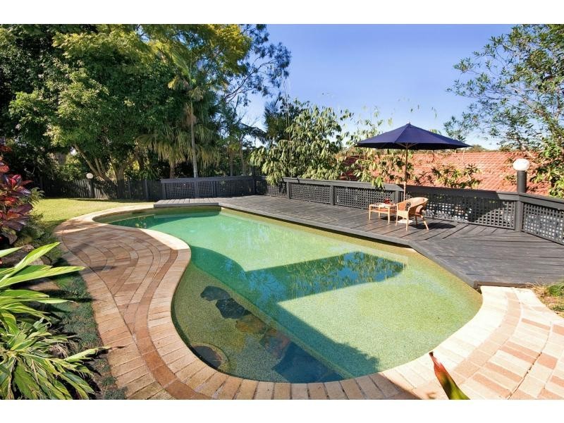 6 Moncrieff Court, Mount Ommaney QLD 4074