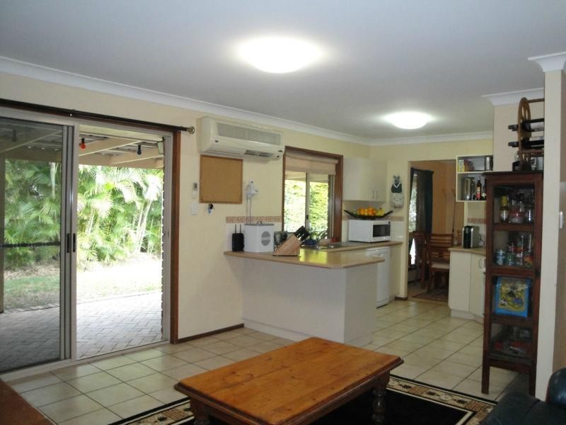 6 Elm Close, Sinnamon Park QLD 4073