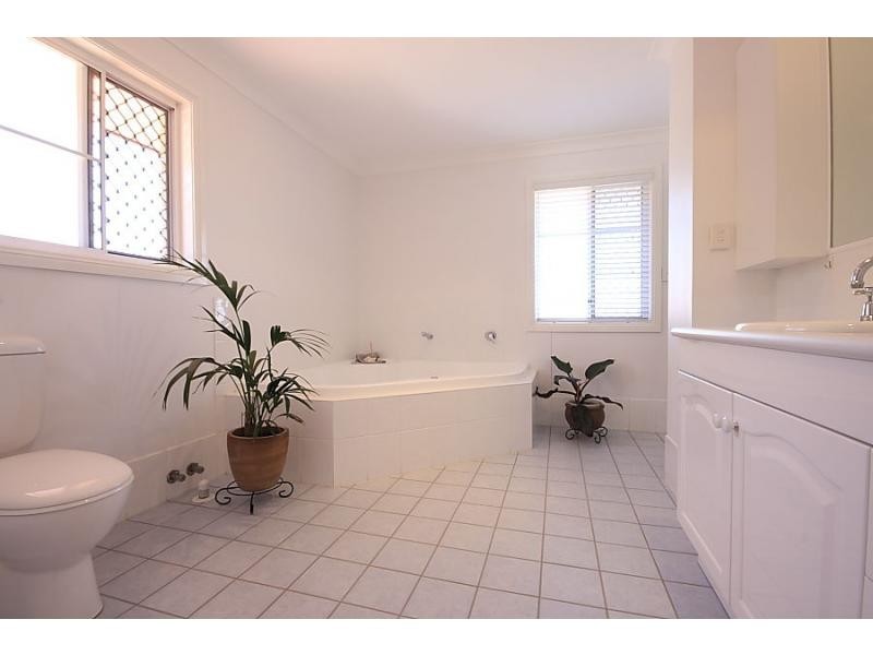 22 Mozart Place, Mount Ommaney QLD 4074