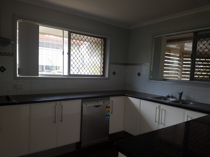 4 Buffalo Street, Riverhills QLD 4074