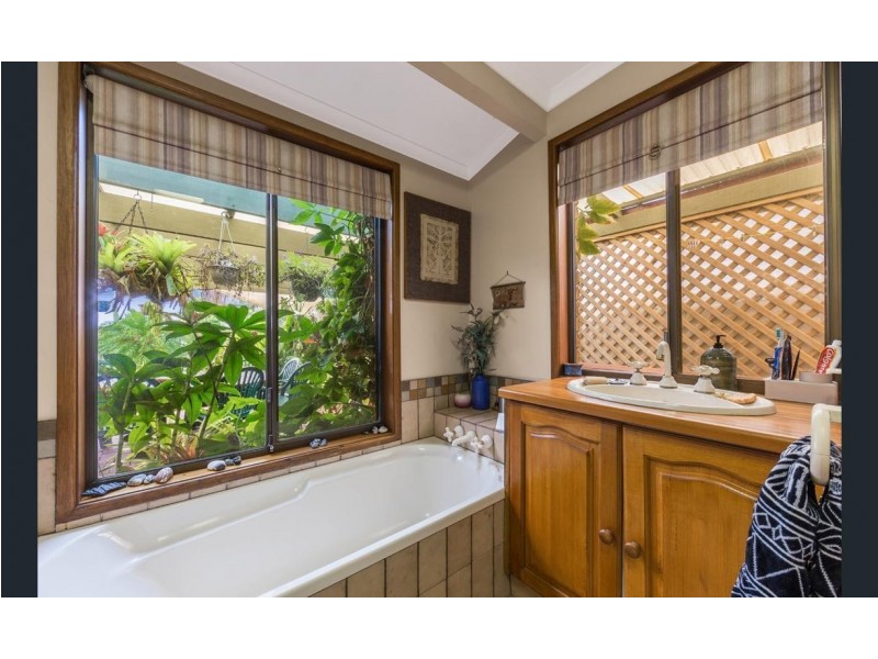 30 Barcoorah St, Westlake QLD 4074