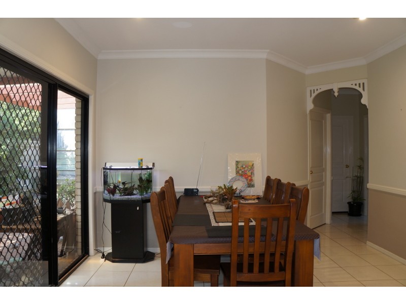 1 Litchfield Cl, Forest Lake QLD 4078