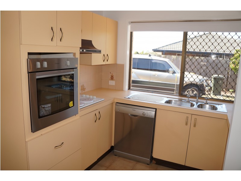 27 Melody St, Jamboree Heights QLD 4074