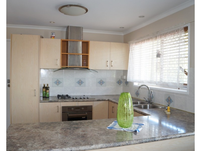 11 Arosa St, Jamboree Heights QLD 4074