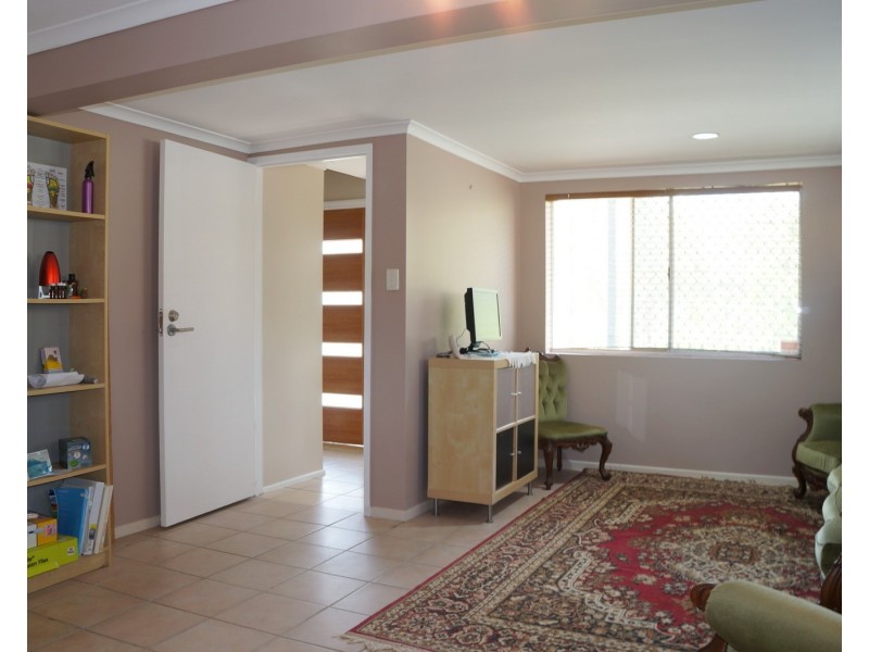 11 Arosa St, Jamboree Heights QLD 4074