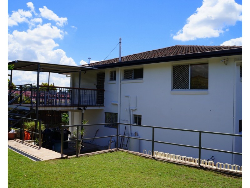 11 Arosa St, Jamboree Heights QLD 4074