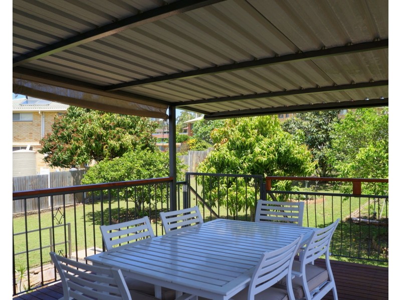 11 Arosa St, Jamboree Heights QLD 4074