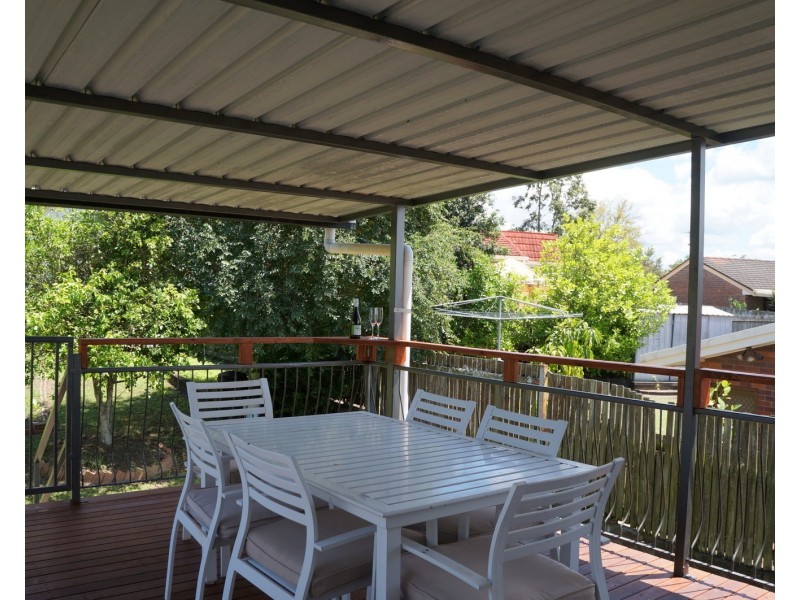 11 Arosa St, Jamboree Heights QLD 4074