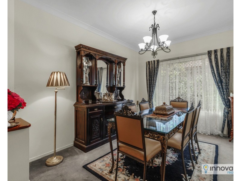 7 Girraween Cl, Riverhills QLD 4074