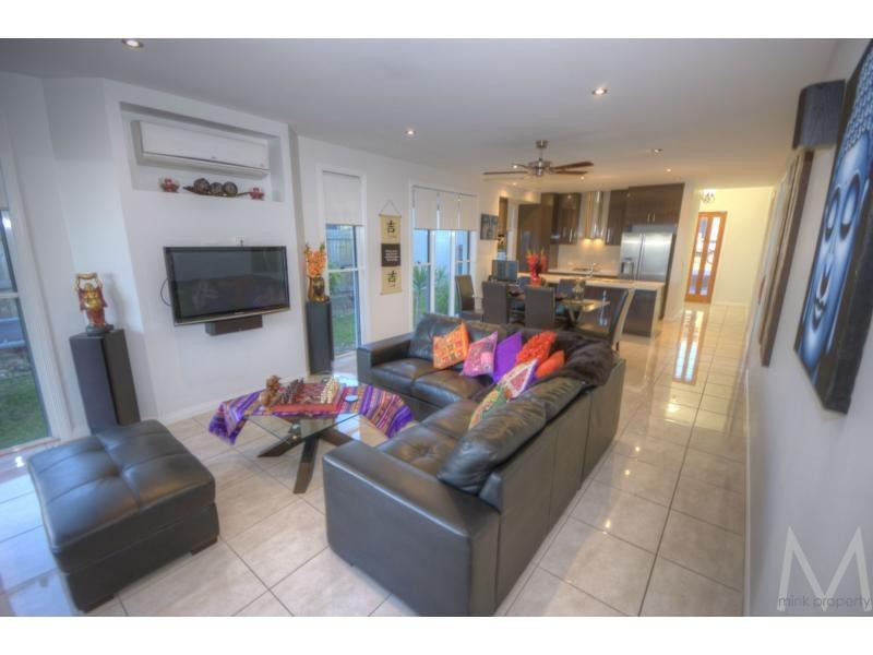 5 ROBUR CRESCENT, BRIGHTWATER, Mountain Creek QLD 4557