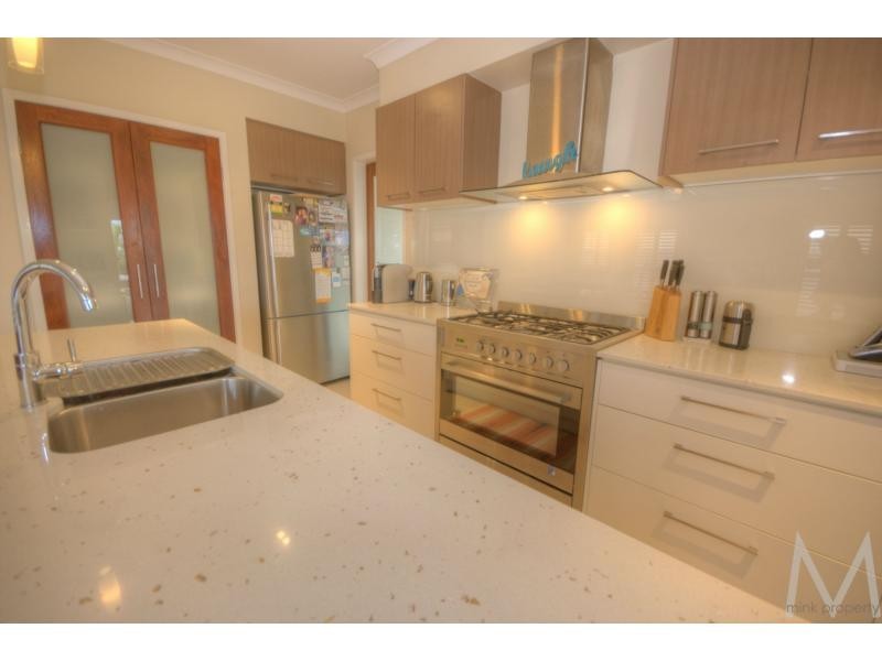 16 ELLIS Place, BRIGHTWATER, Mountain Creek QLD 4557