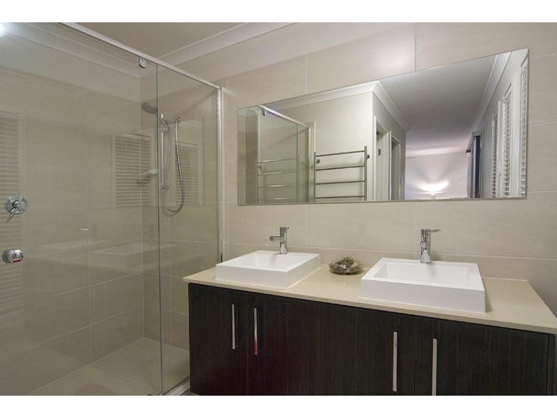 34 ROBUR Crescent, BRIGHTWATER, Mountain Creek QLD 4557