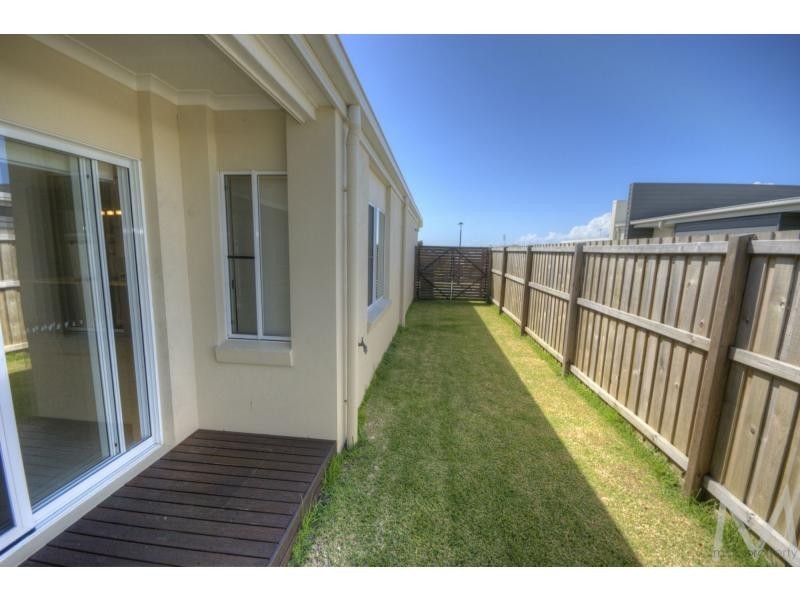 29 MYRTLE Place, BRIGHTWATER, Mountain Creek QLD 4557