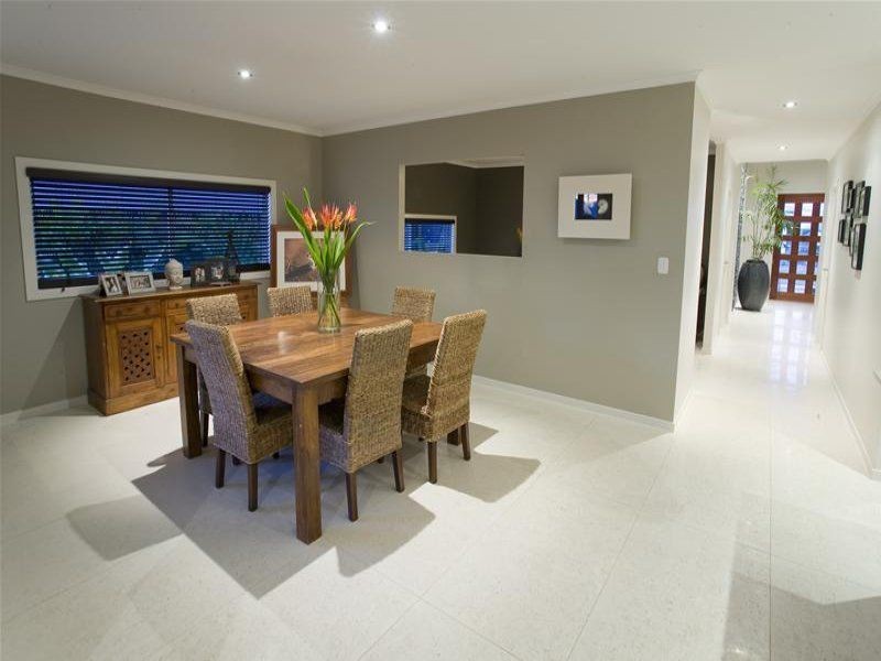 12 MYRTLE PLACE, BRIGHTWATER, Mountain Creek QLD 4557