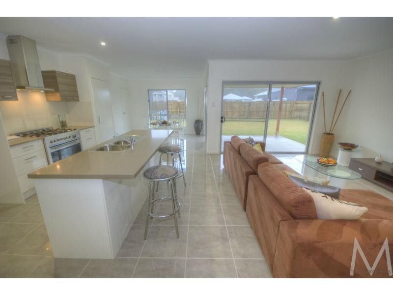 12 Ameen Circuit, Twin Waters QLD 4564