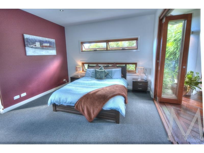 8 FLINDERSIA PLACE, BRIGHTWATER, Mountain Creek QLD 4557