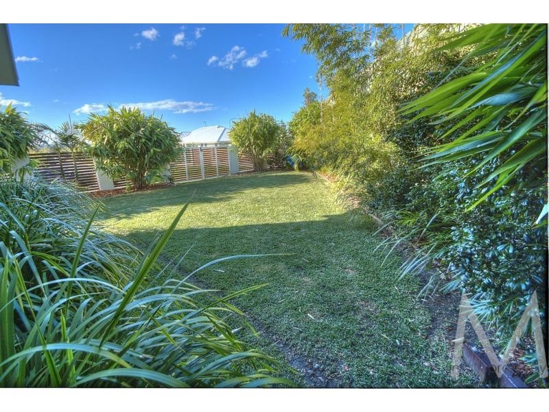 8 FLINDERSIA PLACE, BRIGHTWATER, Mountain Creek QLD 4557