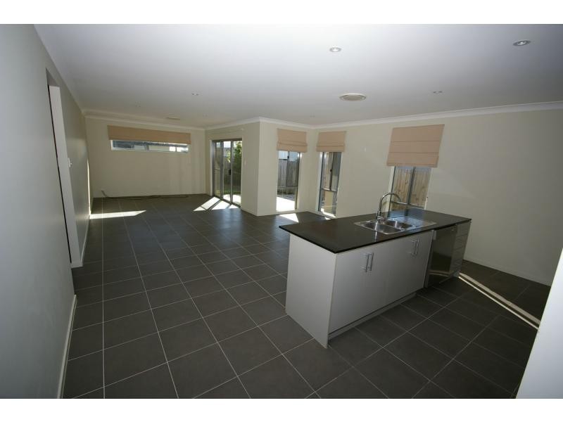 10 MYRTLE Place, BRIGHTWATER, Mountain Creek QLD 4557