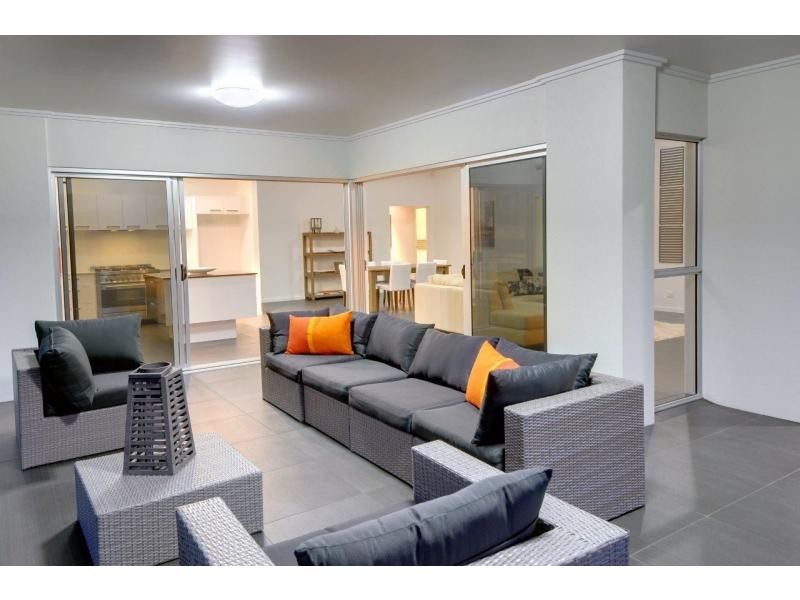 15 Gainsborough Crescent, Peregian Springs QLD 4573