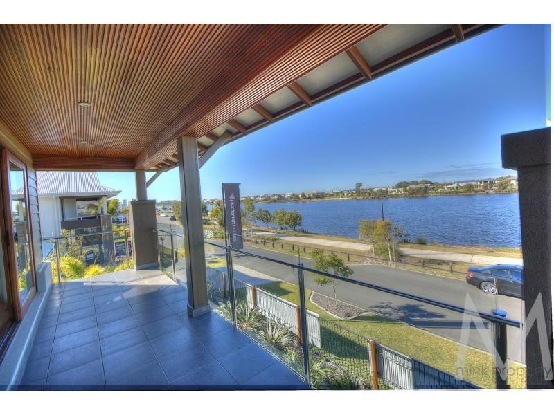 26 TOMKINS Parade, BIRTINYA ISLAND, Birtinya QLD 4575