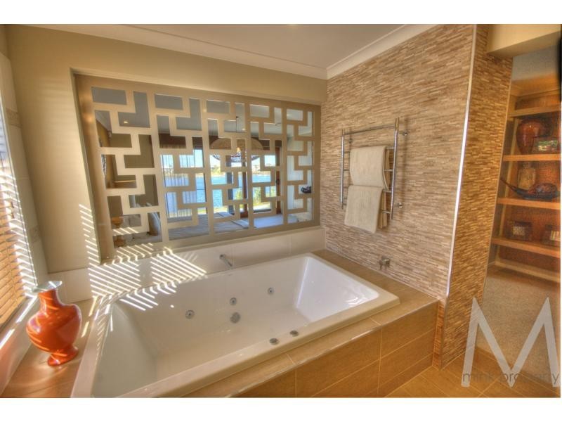 26 TOMKINS Parade, BIRTINYA ISLAND, Birtinya QLD 4575
