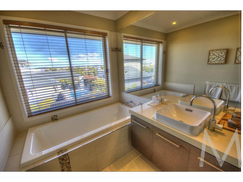 26 TOMKINS Parade, BIRTINYA ISLAND, Birtinya QLD 4575