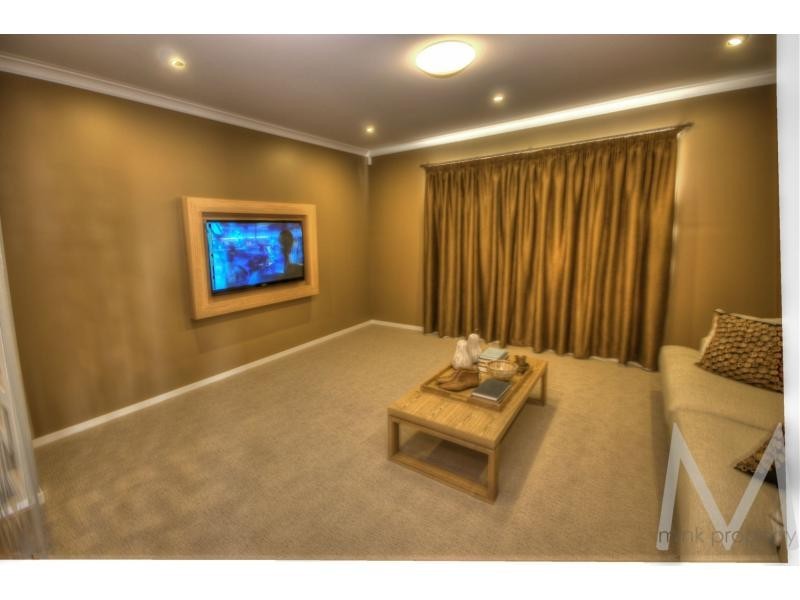 26 TOMKINS Parade, BIRTINYA ISLAND, Birtinya QLD 4575