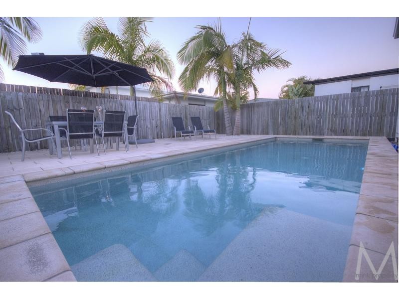 10 Saba Place, Parrearra, Kawana Island QLD 4575