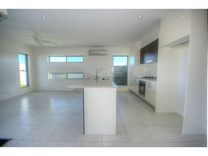 1 SWEETLIP Circuit, BRIGHTWATER, Mountain Creek QLD 4557