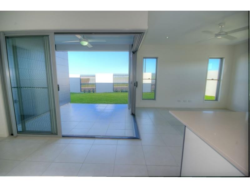 1 SWEETLIP Circuit, BRIGHTWATER, Mountain Creek QLD 4557