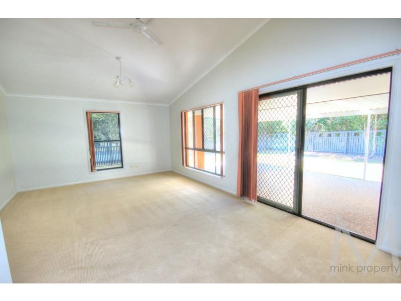 1 Lanata Crescent, Glenfields, Mountain Creek QLD 4557