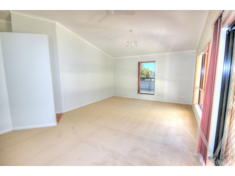 1 Lanata Crescent, Glenfields, Mountain Creek QLD 4557