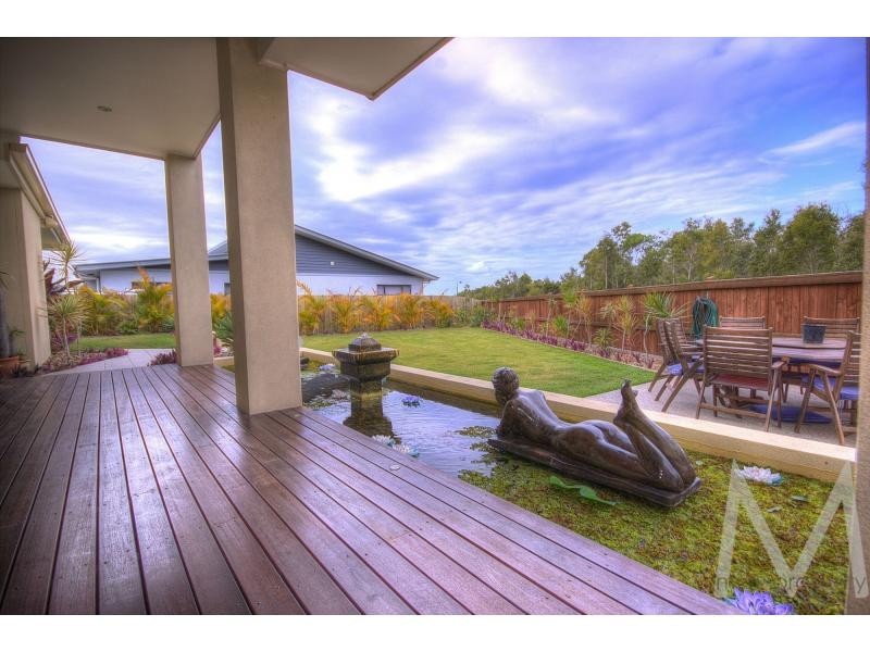 7 Lark Circuit, Brightwater, Mountain Creek QLD 4557