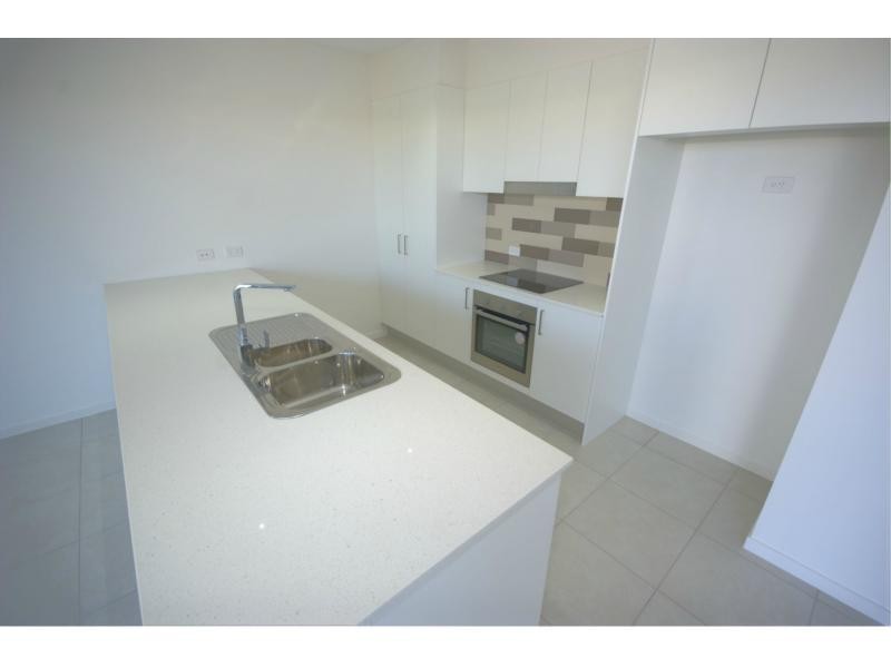 3 TARWHINE Place, BRIGHTWATER, Mountain Creek QLD 4557