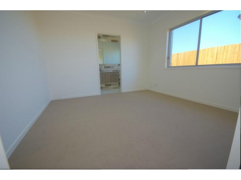 3 TARWHINE Place, BRIGHTWATER, Mountain Creek QLD 4557